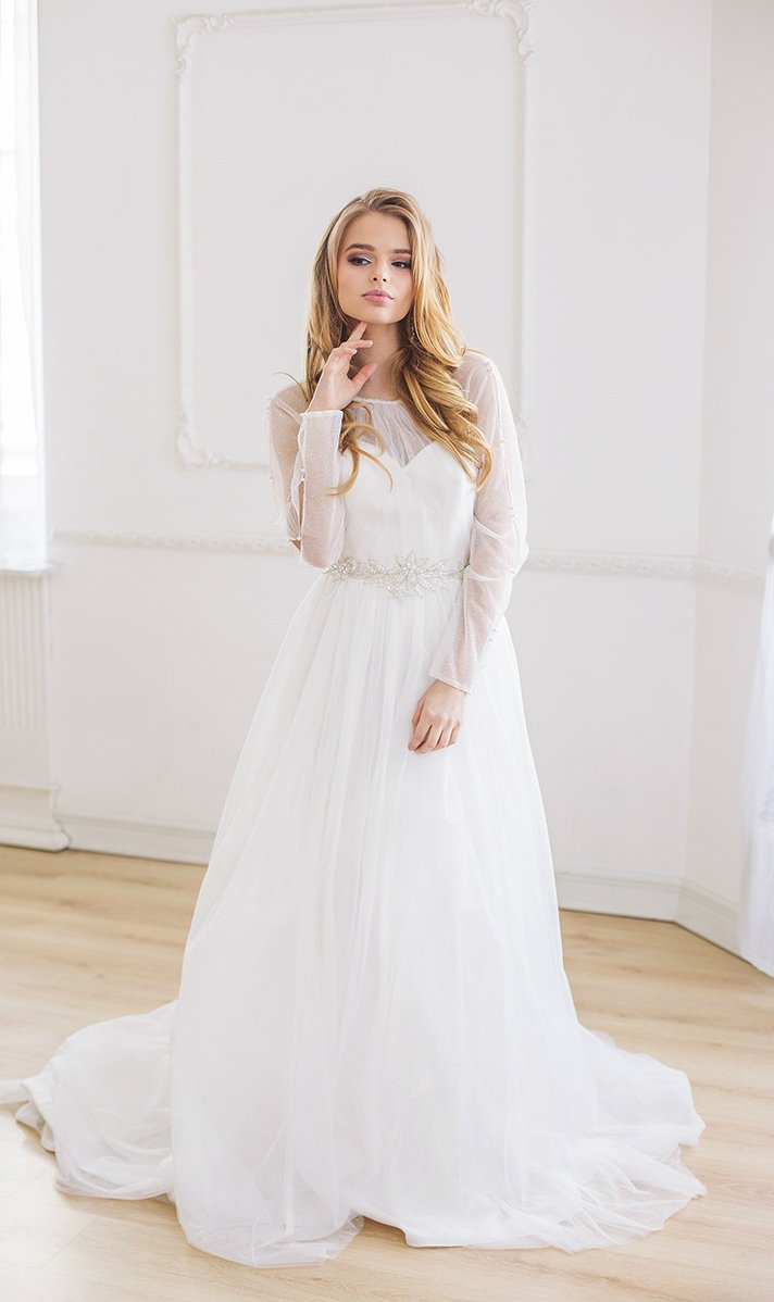Свадебное платье Севиделия
http://www.vesnawedding.ru/katalog-svadebnyh-platev/svadebnoe-plate-sevidelija