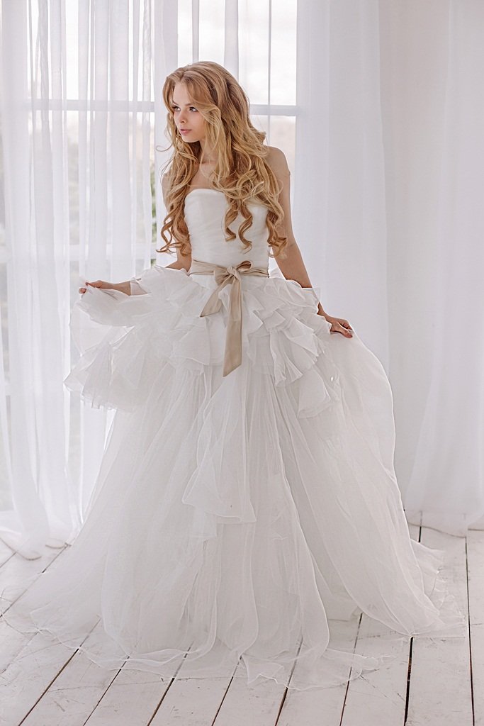 Свадебное платье Валенсия Лайт
http://www.vesnawedding.ru/katalog-svadebnyh-platev/svadebnoe-plate-valensija-lajt