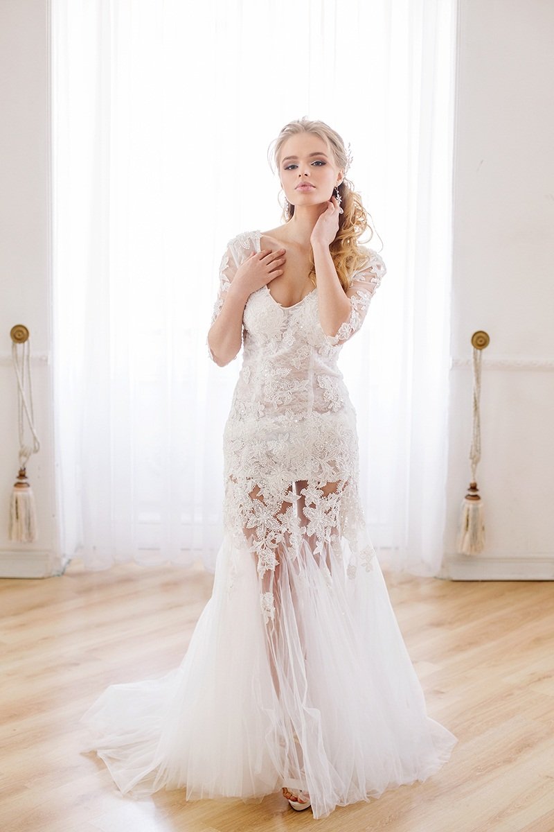 Свадебное платье Марсильеза
http://www.vesnawedding.ru/katalog-svadebnyh-platev/svadebnoe-plate-marsileza