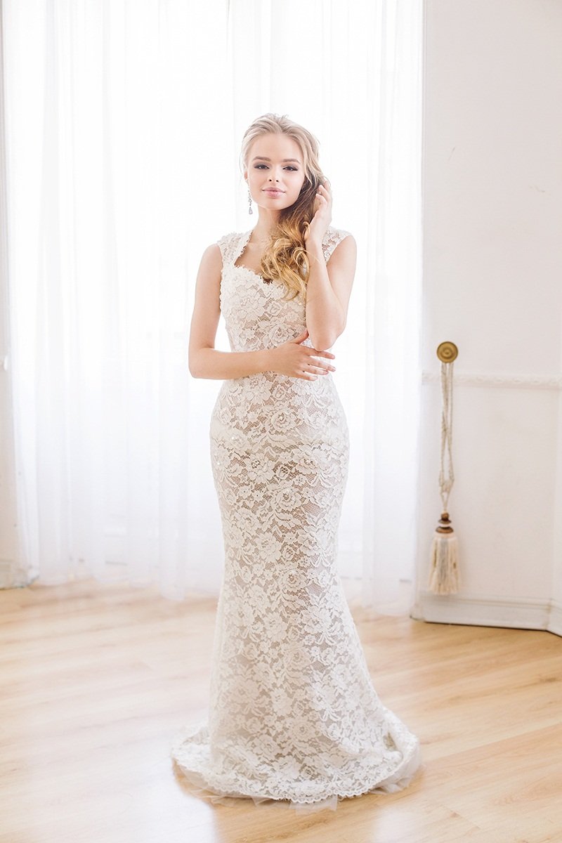Свадебное платье Антония
http://www.vesnawedding.ru/katalog-svadebnyh-platev/svadebnoe-plate-antonija