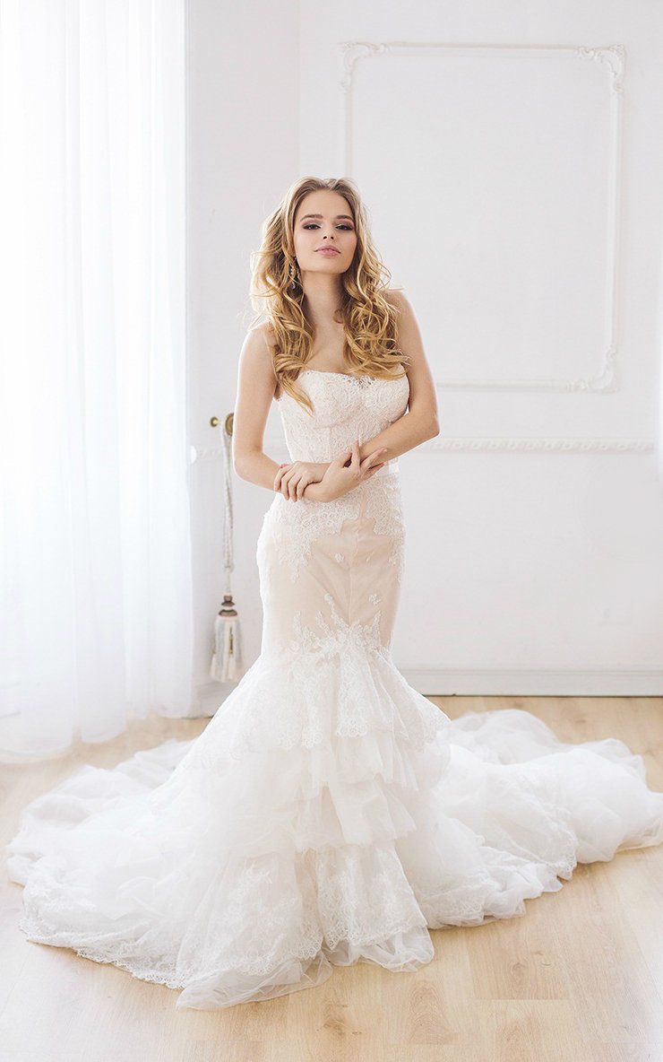 Свадебное платье Жозефина
http://www.vesnawedding.ru/katalog-svadebnyh-platev/svadebnoe-plate-zhozefina