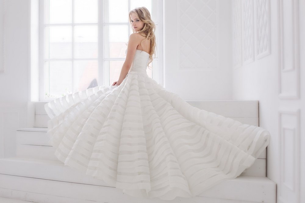 Свадебное платье Дезире
http://www.vesnawedding.ru/katalog-svadebnyh-platev/svadebnoe-plate-dezire