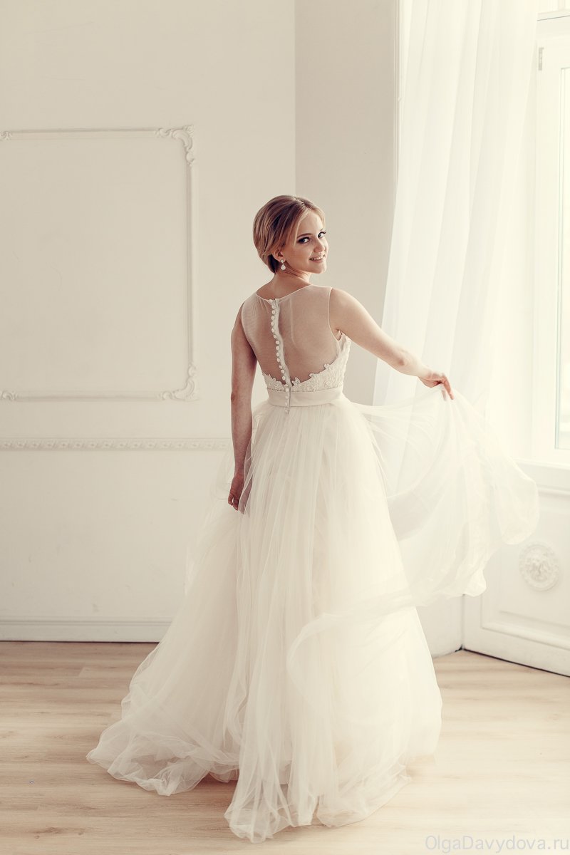 стильная невеста спб. Vesna свадебный салон. свадебный салон весна имя модели. Vesna свадебный салон. свадебные платья ампир со шлейфом.