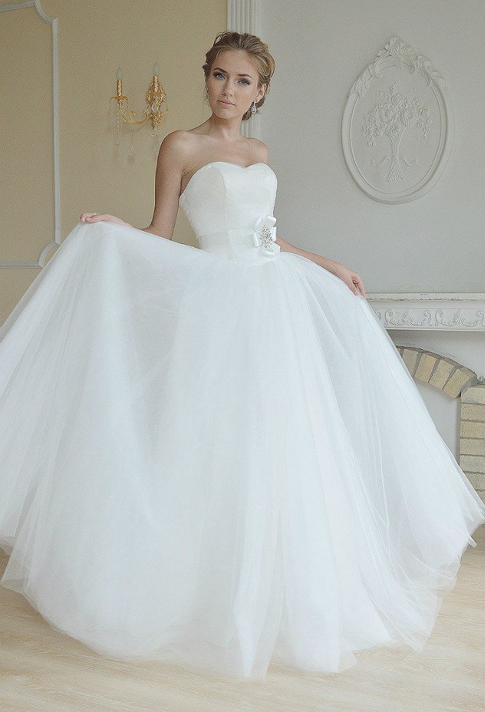 Свадебное платье Тиффани
http://www.vesnawedding.ru/katalog-svadebnyh-platev/svadebnoe-plate-tiffani
