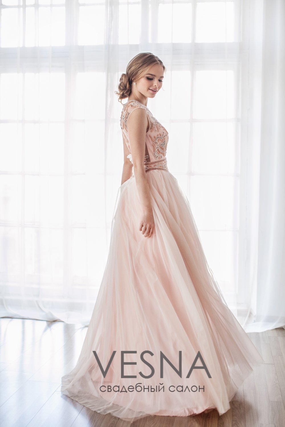 Свадебное платье Розалин
http://www.vesnawedding.ru/katalog-svadebnyh-platev/svadebnoe-plate-rozalin