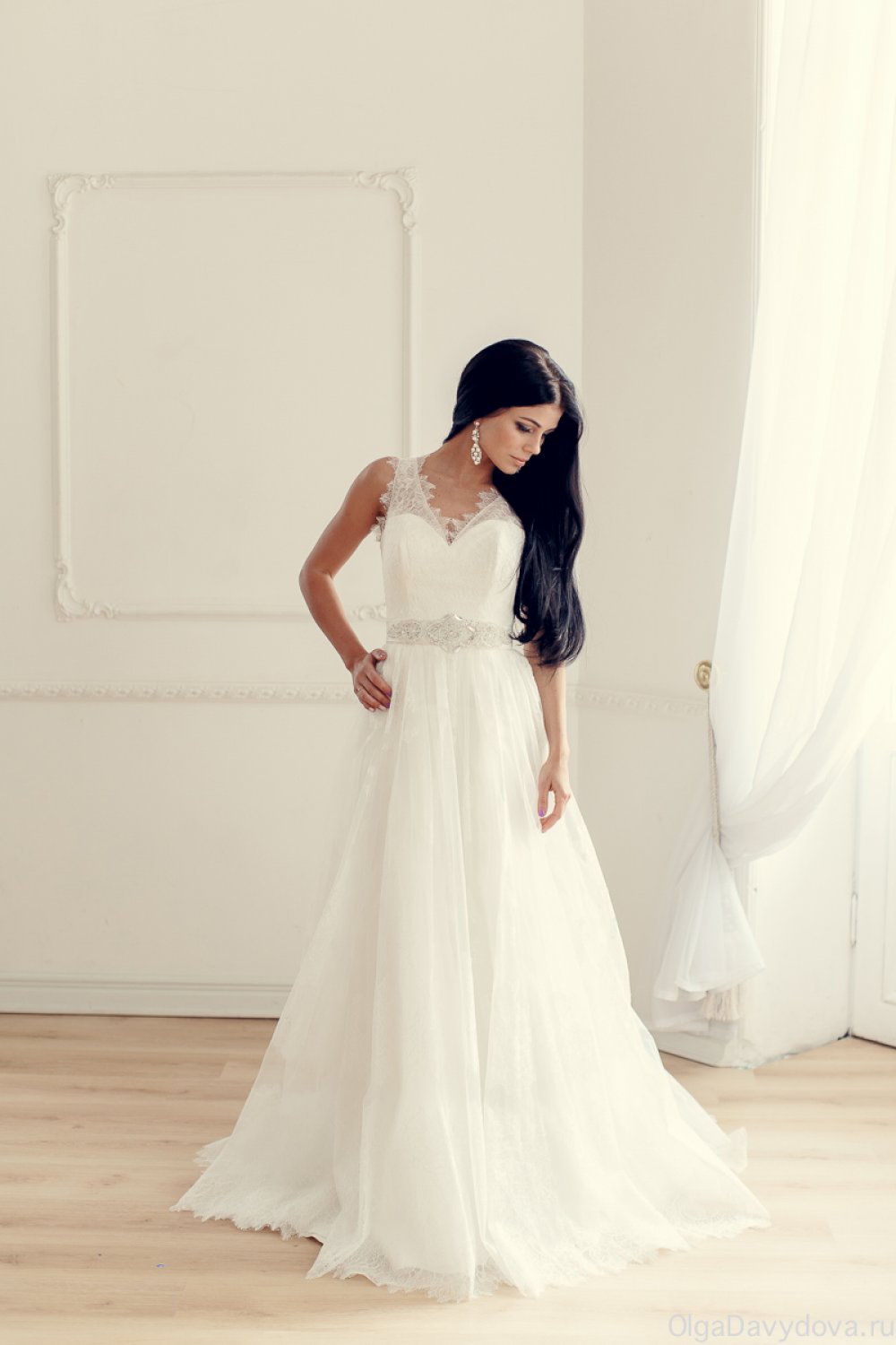 Vesna свадебный салон. салон весна свадебные платья. свадебное платье с жемчугом. салон весна свадебные платья спб. Vesna wedding.