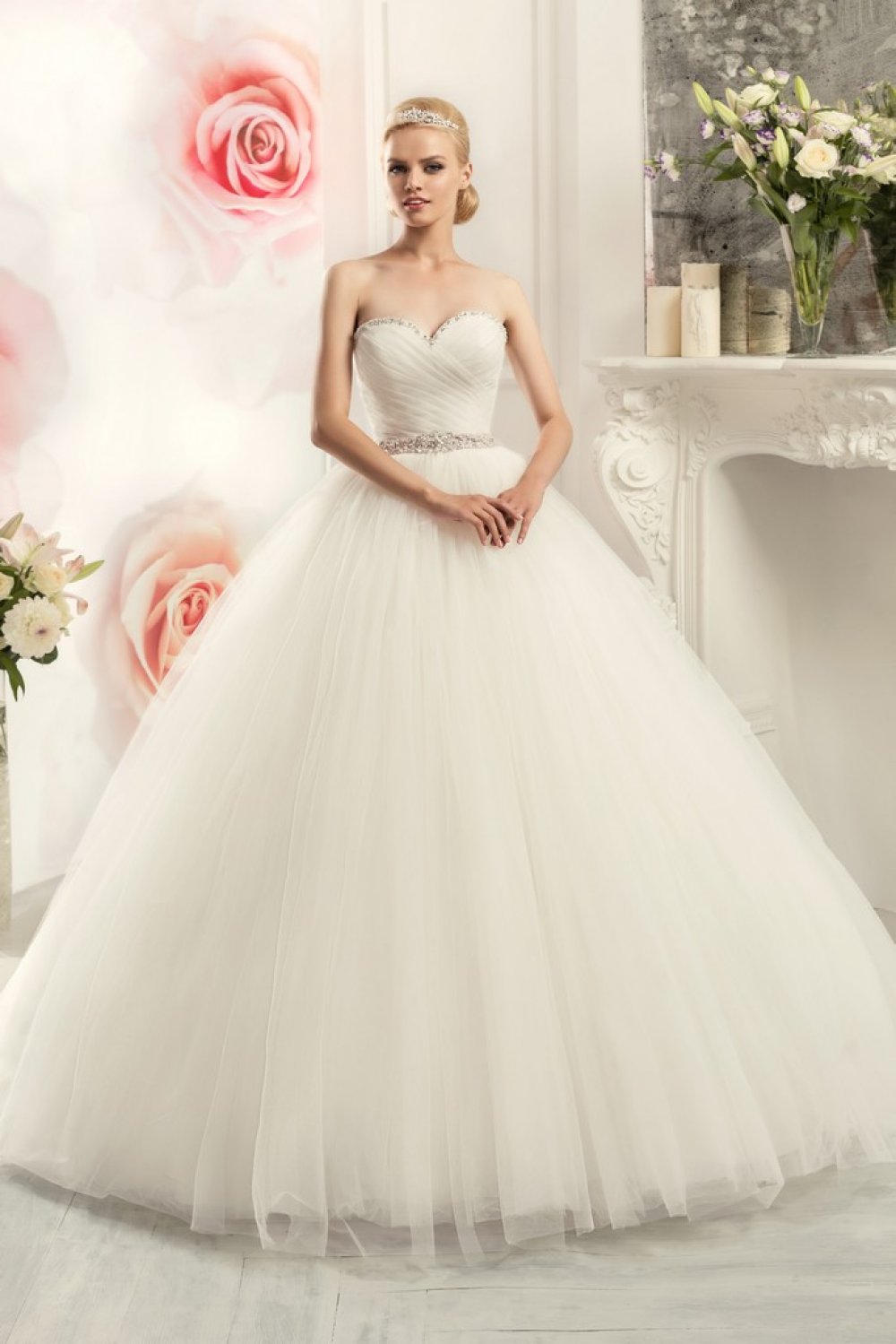 Прекрасные невесты, в наших салонах представлены великолепные свадебные и вечерние наряды на любой вкус и цвет, поэтому даже самая взыскательная невеста сможет подобрать для себя платье, полностью соответствующее ее желаниям. Представляем Вам каталог свадебных платьев.
Подробнее на сайте: www.salon-love-forever.ru
Или по телефону: 8(495)645-19-08