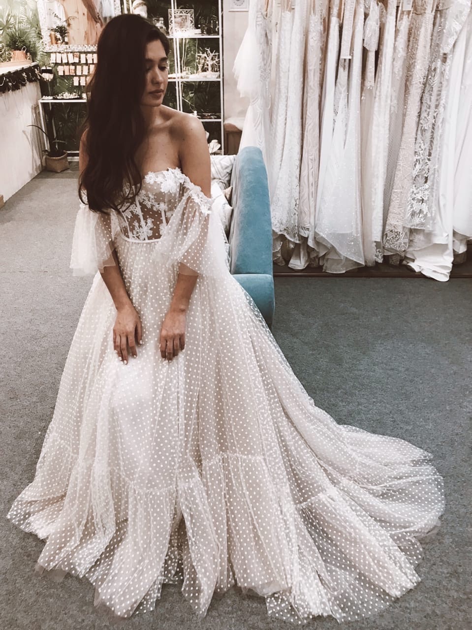 Нежное свадебное платье в стиле свободный шик