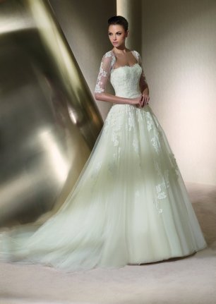 Нежнейшее платье San Patrick. Испанское кордовое кружево