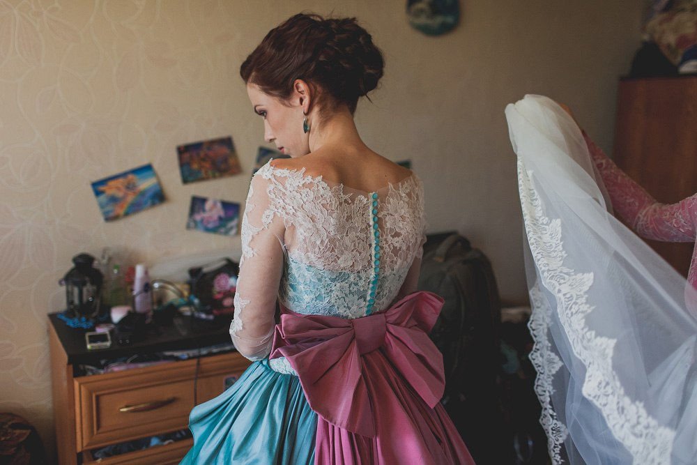 Платье и аксессуары Vesssna