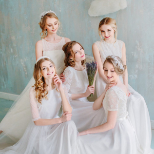 Горошина, Свадебные платья