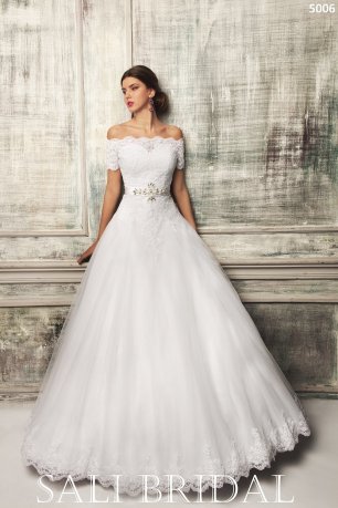 Нежное свадебное платье с изящными рукавчиками