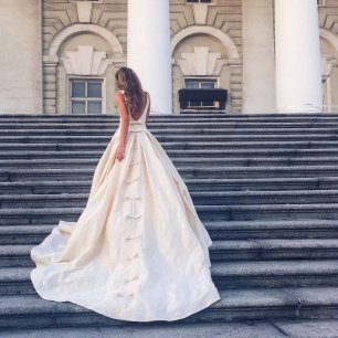 Свадебное платье с маленькими бантиками Vera Wang