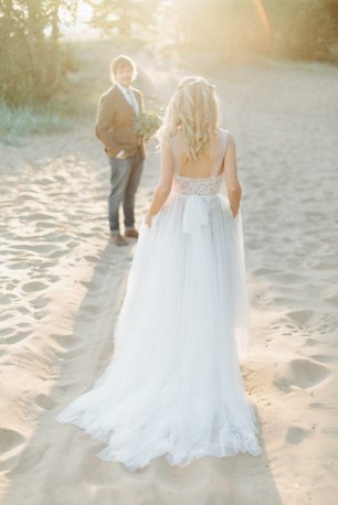 Свадебное платье с телесной подкладкой