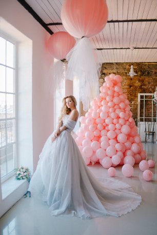 Свадебное платье стального цвета от Vera Wang White