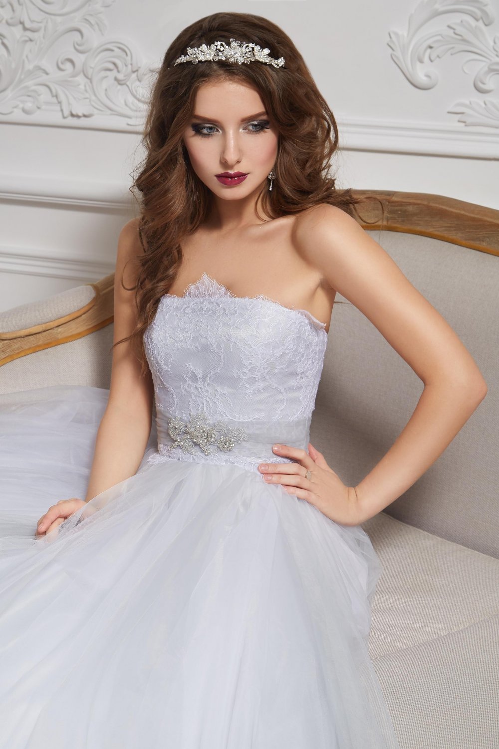 Используемые материалы:Шелк-атлас,французская тюль,тонкое кружево шантильи.
Цвет платья:белый, айвори,пепел розы.