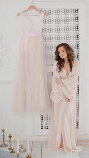 Будуарный халатик пудрового цвета