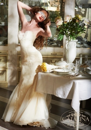 свадьба в желтом цвете, свадебное платье цвета шампань, свадебный салон CATALINA