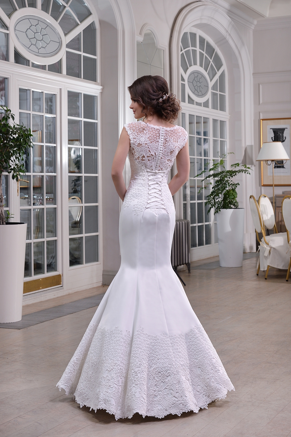 Эшли - свадебное платье рыбка, с кружевом по юбке