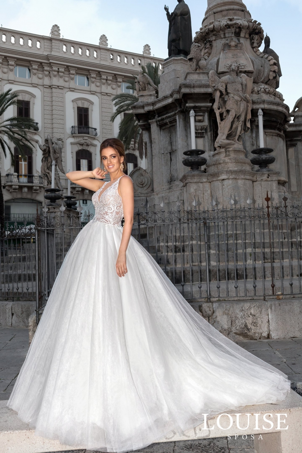 Модель Shantal
В наличии 44 р-р.
24 700 ₽