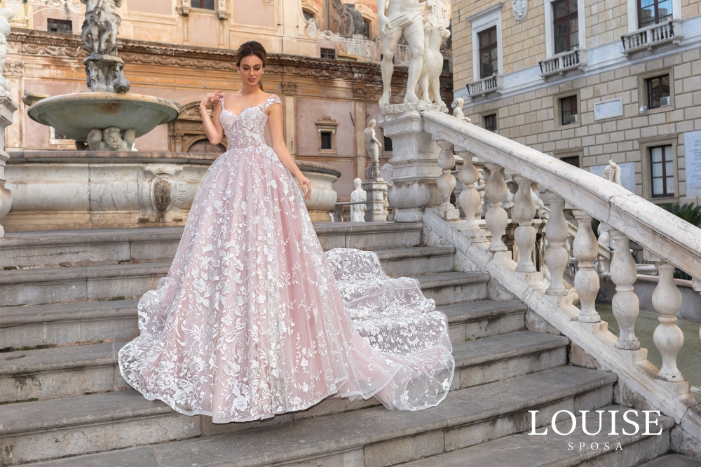 Модель Esmeralda
В наличии 42 р-р.
29 900 ₽