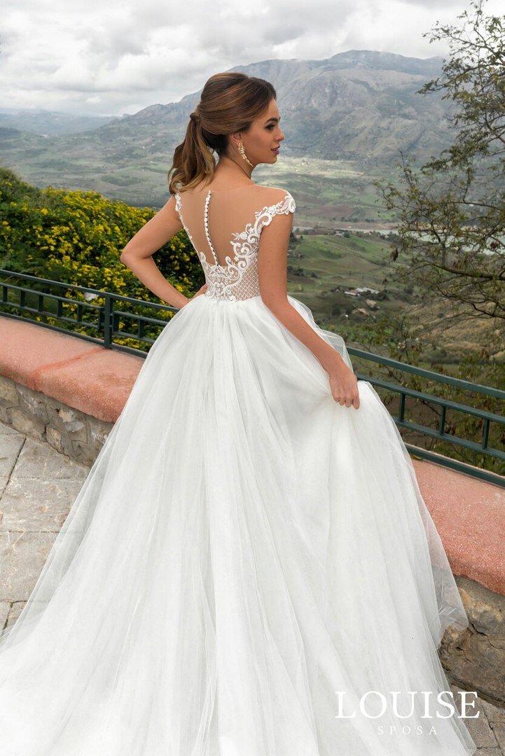 Модель Rachelle
В наличии 44 р-р.
26 300 ₽