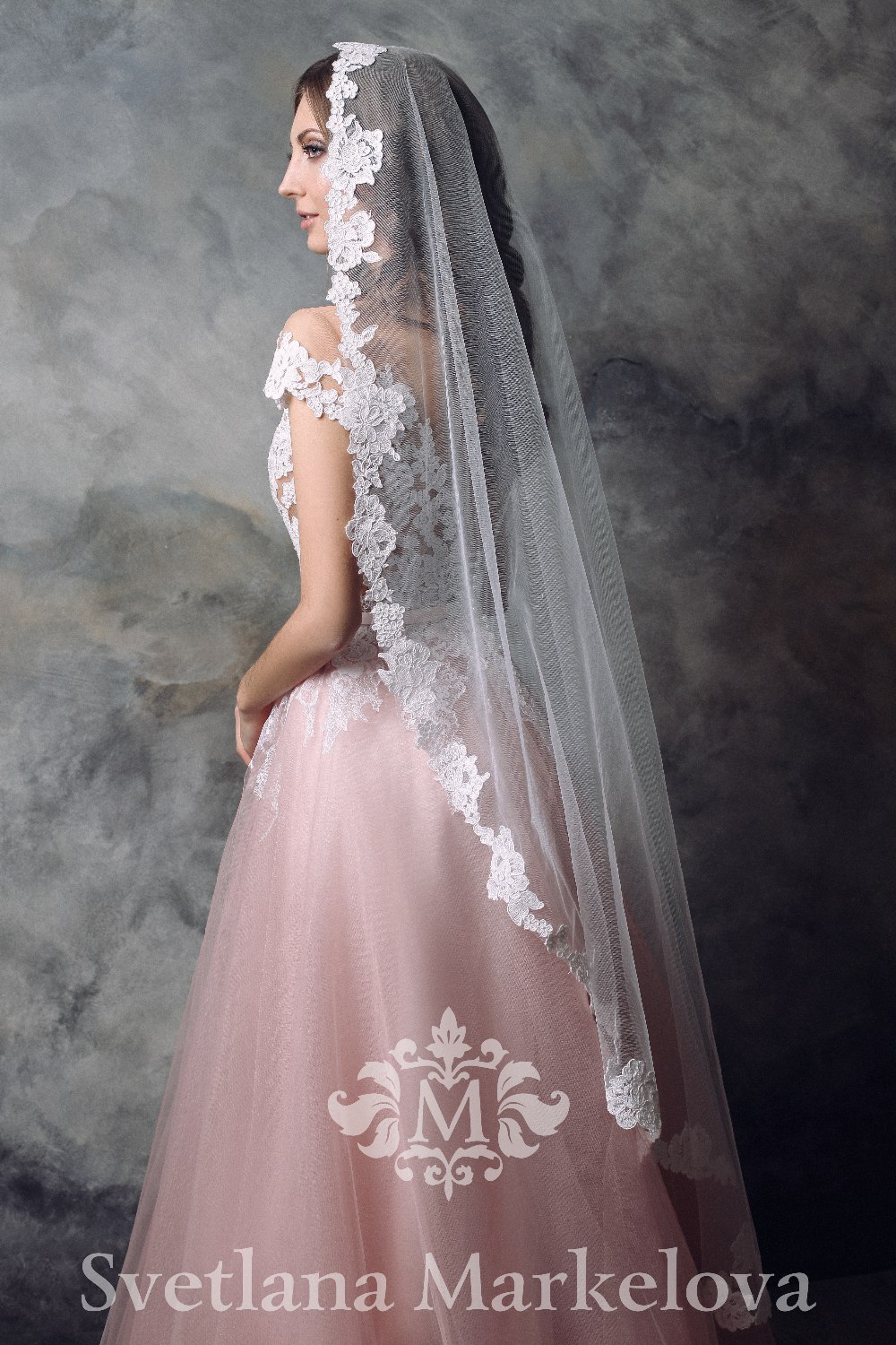 Модель Герлен
В наличии 44 р-р.
24 500 ₽