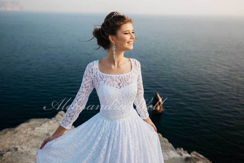 Свадебное платье "Ассоль"   18 500 руб.

Свадебный салон "Ажур" +7(953) 348-20-42 САНКТ-ПЕТЕРБУРГ, ул.Ярослава Гашека д.5, 2 мин. от метро Купчино, 
ТК "Балатон", напротив гипермаркета О'Кей 
Часы работы : ежедневно с 10:00 до 21:00