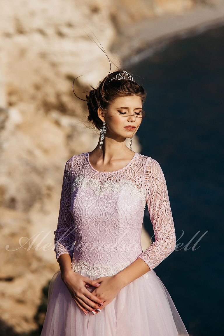 Свадебное платье "Сьюзи"   16 500 руб.

Свадебный салон "Ажур" +7(953) 348-20-42 САНКТ-ПЕТЕРБУРГ, ул.Ярослава Гашека д.5, 2 мин. от метро Купчино, 
ТК "Балатон", напротив гипермаркета О'Кей 
Часы работы : ежедневно с 10:00 до 21:00