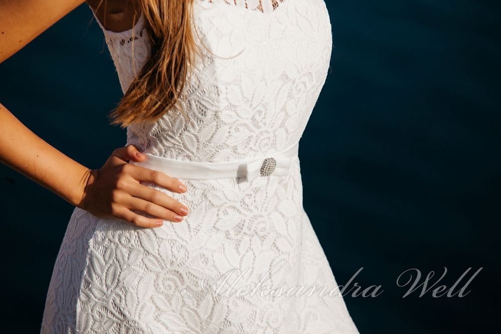 Свадебное платье "Офелия "  14 500 руб.
Свадебный салон "Ажур" +7(953) 348-20-42 САНКТ-ПЕТЕРБУРГ, ул.Ярослава Гашека д.5, 2 мин. от метро Купчино, 
ТК "Балатон", напротив гипермаркета О'Кей 
Часы работы : ежедневно с 10:00 до 21:00