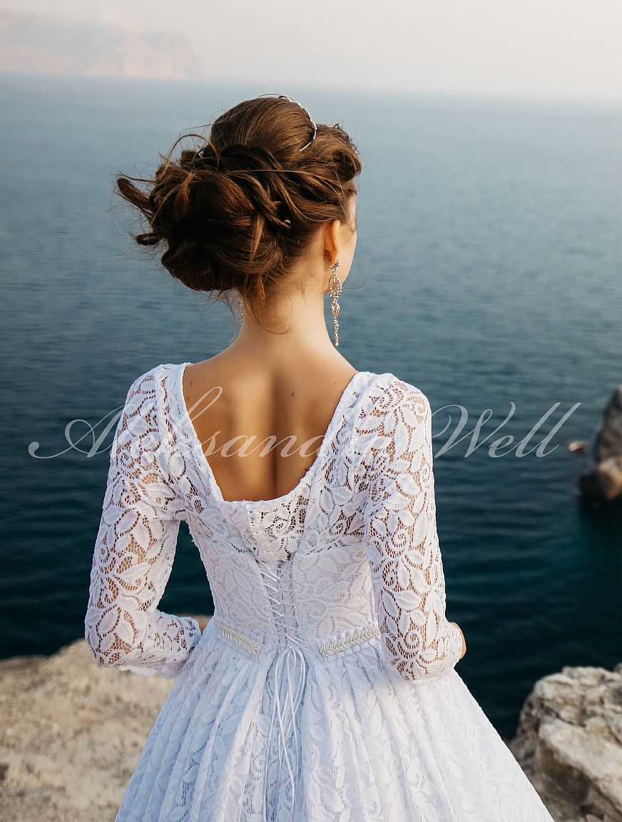 Свадебное платье "Ассоль"   18 500 руб.

Свадебный салон "Ажур" +7(953) 348-20-42 САНКТ-ПЕТЕРБУРГ, ул.Ярослава Гашека д.5, 2 мин. от метро Купчино, 
ТК "Балатон", напротив гипермаркета О'Кей 
Часы работы : ежедневно с 10:00 до 21:00