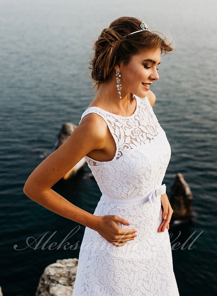 Свадебное платье "Дана"   14 500 руб.

Свадебный салон "Ажур" +7(953) 348-20-42 САНКТ-ПЕТЕРБУРГ, ул.Ярослава Гашека д.5, 2 мин. от метро Купчино, 
ТК "Балатон", напротив гипермаркета О'Кей 
Часы работы : ежедневно с 10:00 до 21:00