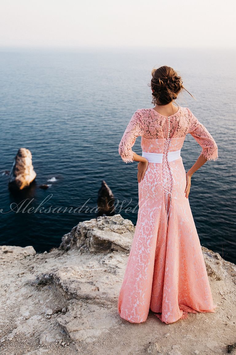 Свадебное платье "Федерика"   16 500 руб.
Свадебный салон "Ажур" +7(953) 348-20-42 САНКТ-ПЕТЕРБУРГ, ул.Ярослава Гашека д.5, 2 мин. от метро Купчино, 
ТК "Балатон", напротив гипермаркета О'Кей 
Часы работы : ежедневно с 10:00 до 21:00