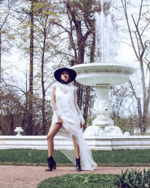 Необычное свадебное платье.