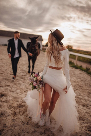 Раздельное платье невесты в стиле Кантри.