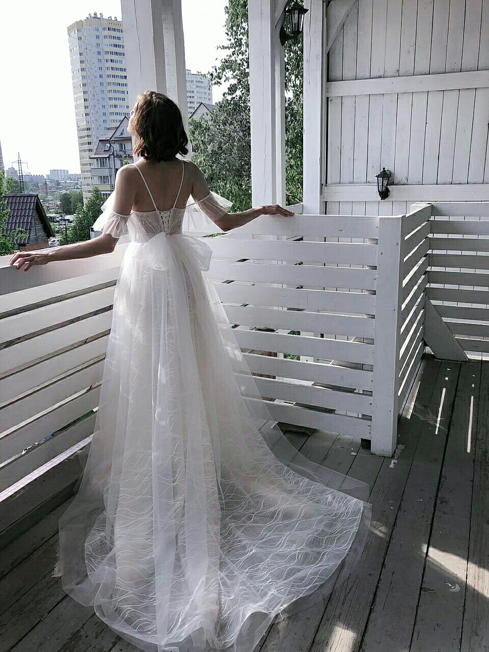 Реклама свадебных платьев