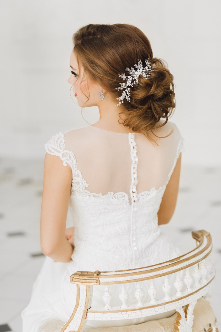 Невероятно красивая спинка, платья А-силуэта для нежной невесты 