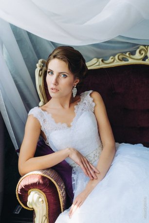 Кружевное свадебное платье