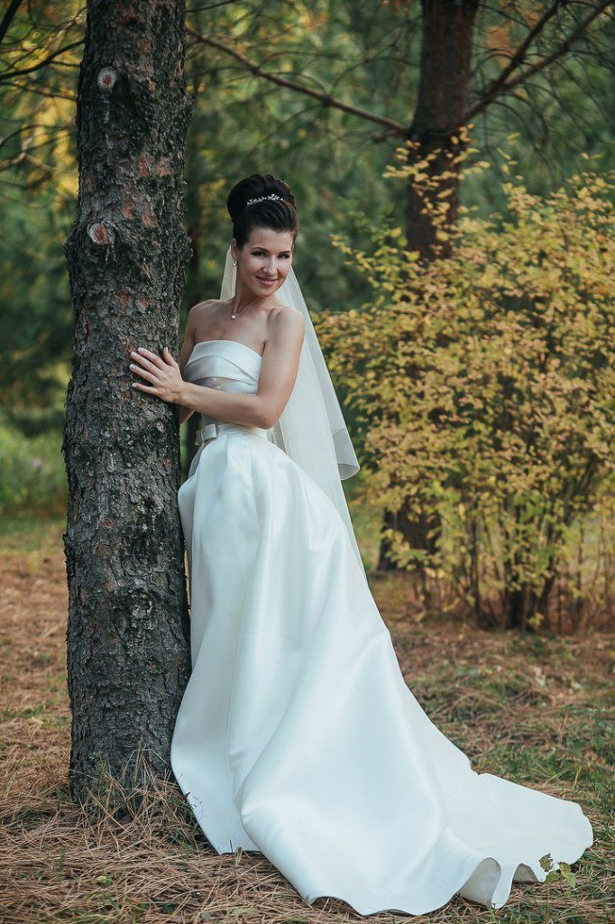 Невероятная невеста в итальянском платье-трансформере из благородного микадо