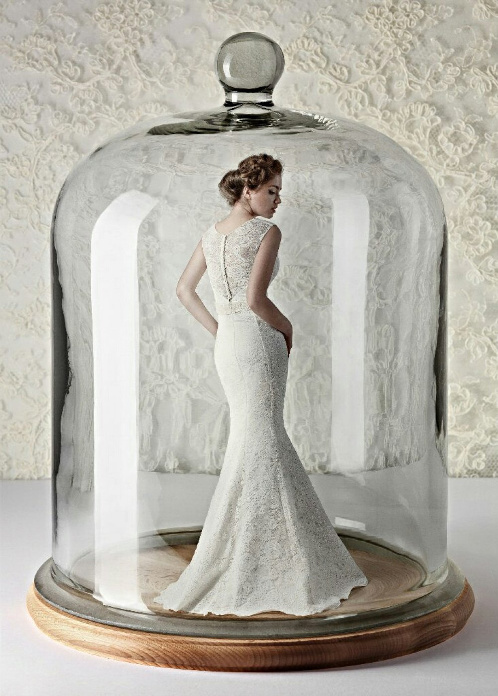 Свадебное платье "Френка", цвет айвори, размер 44. Вырез на груди сердечком, кружевные плечики и закрытая кружевная спинка на пуговицах. Силуэт "русалочка/рыбка".