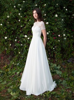 Свадебное платье с маленькими рукавчиками. Модель Марго