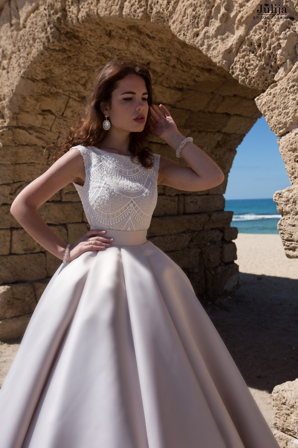 Эксклюзивные Свадебные платья оптом из Европы от производителя.