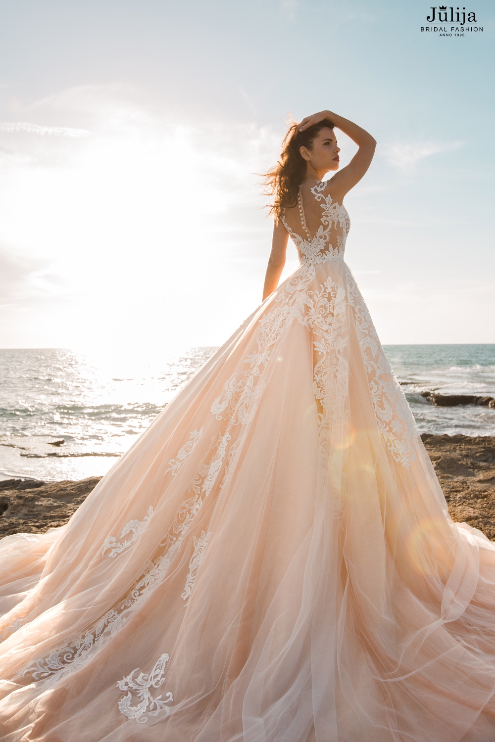 Эксклюзивные Свадебные платья оптом из Европы от производителя. бные платья оптом