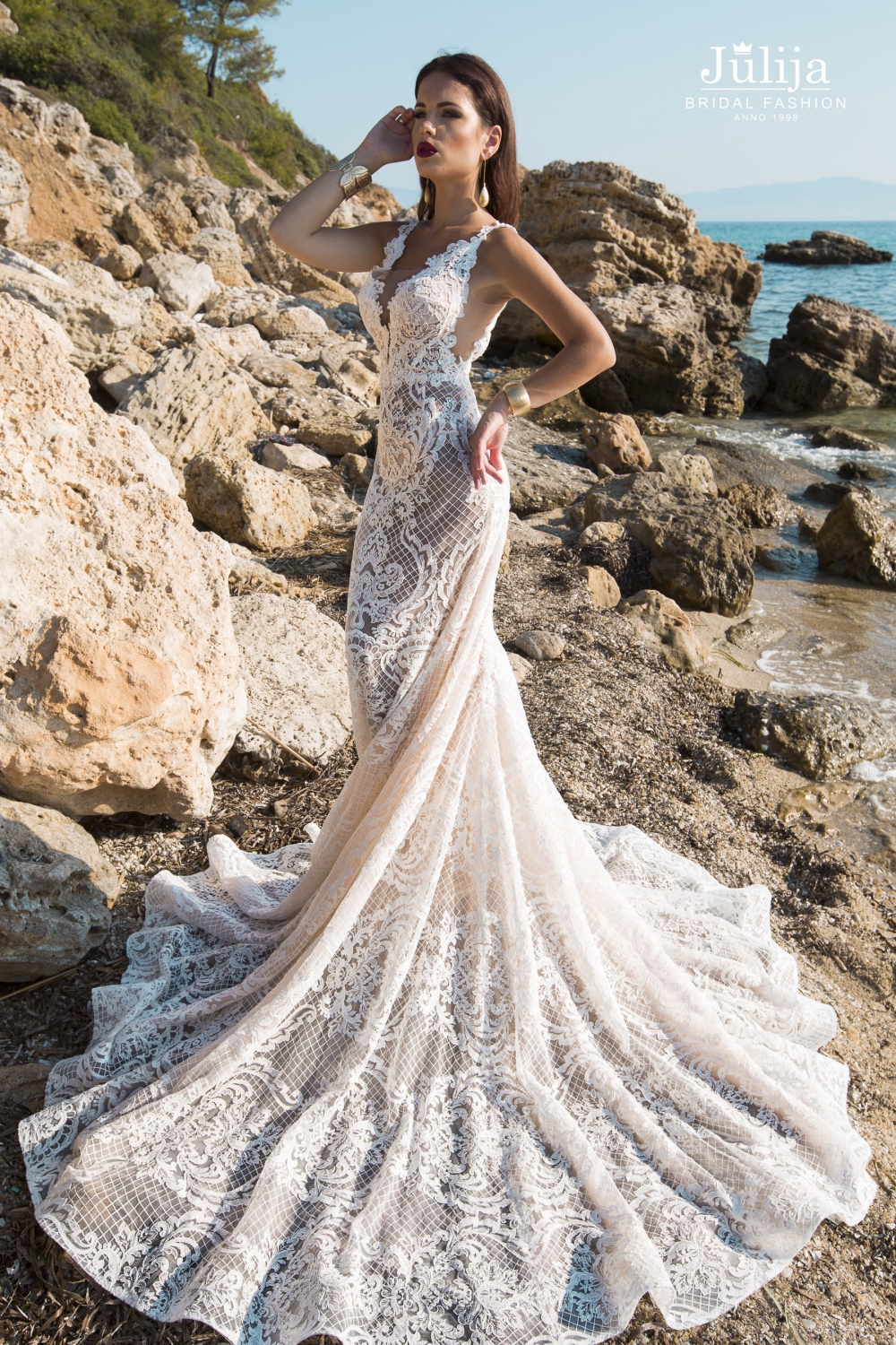 Кружевное дизайнерское свадебное платье 2019