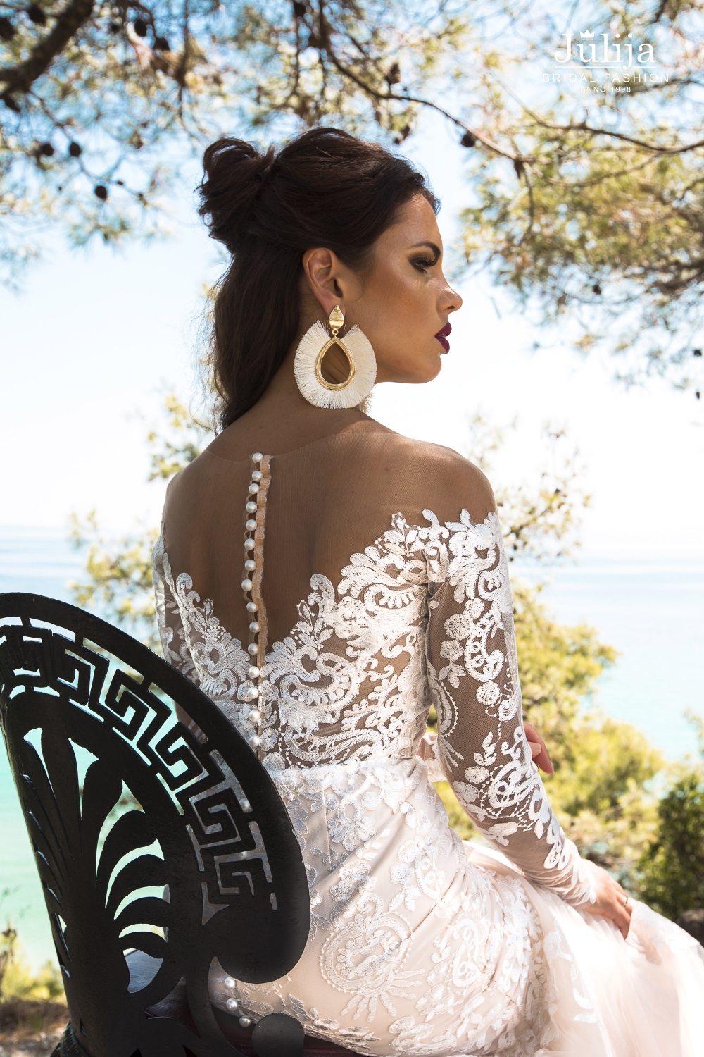 Кружевное дизайнерское свадебное платье 2019