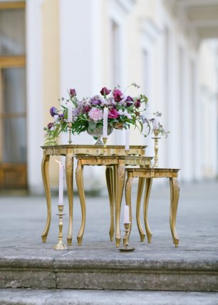 Винтажные столики для декора фотозоны