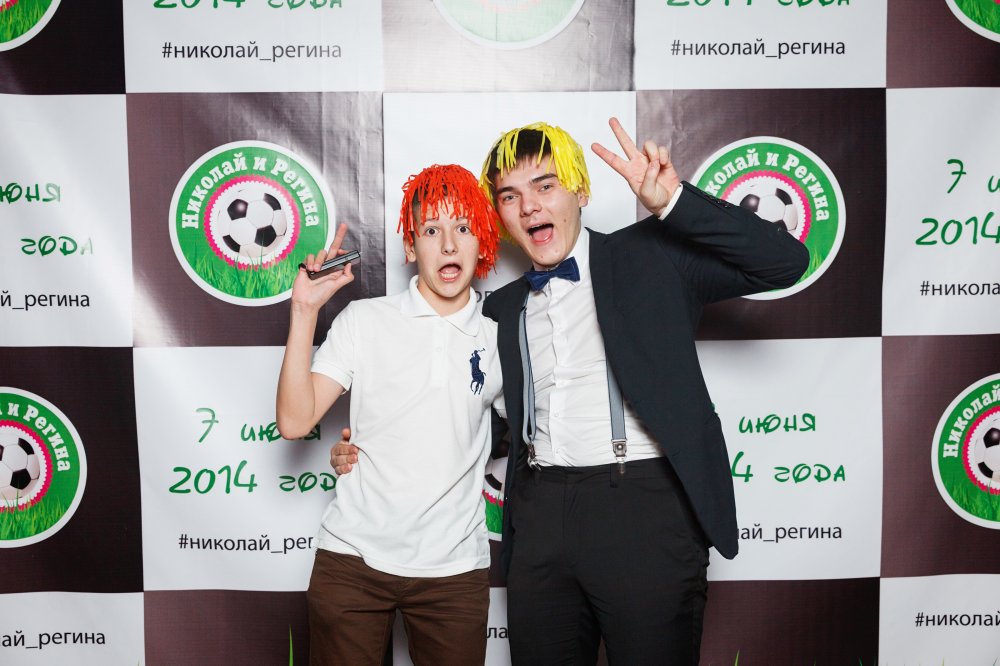 Веселая фотобудка на свадьбу в Самаре Тольятти с фотобутафорией