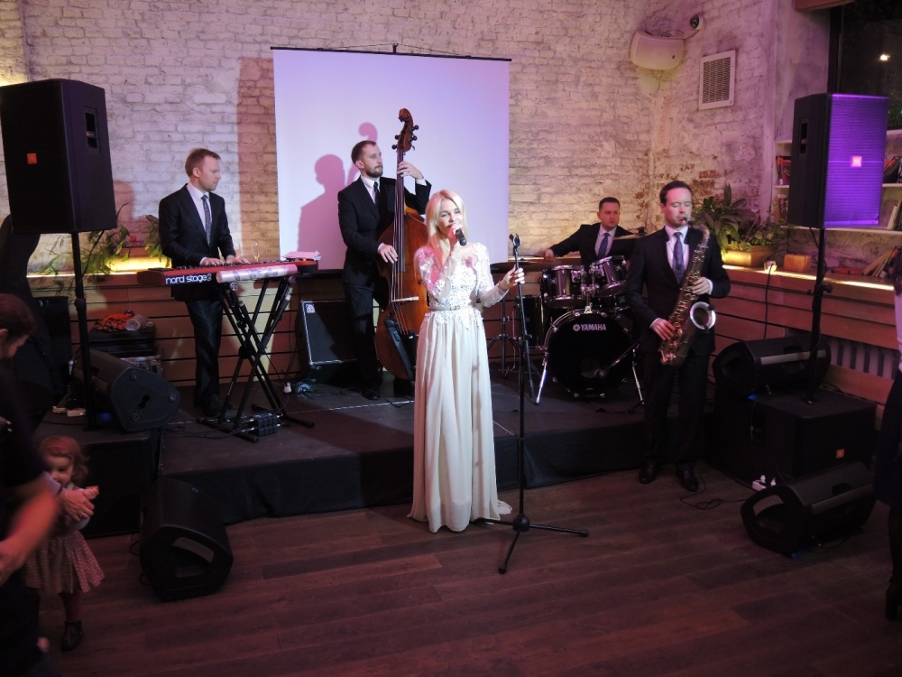 Звуковое оборудование.