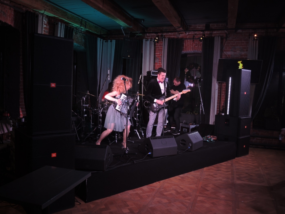 Звуковое оборудование.