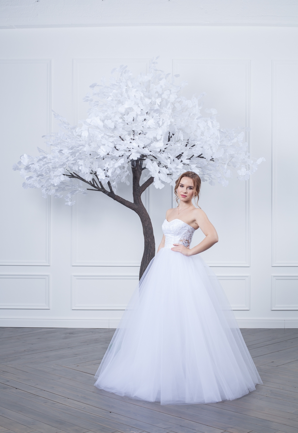 Искусственное дерево в аренду "Гинкго белое"